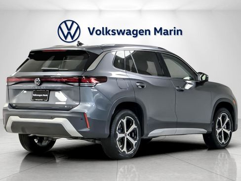 New 2026 Volkswagen Tiguan SE image 5