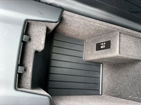 Used 2020 BMW M550i xDrive image 36