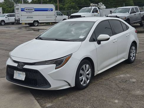 Used 2020 Toyota Corolla LE FWD image 5
