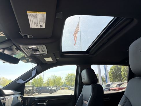 New 2026 GMC Sierra 1500 AT4 w/ AT4 Premium Package AWD/4WD image 30