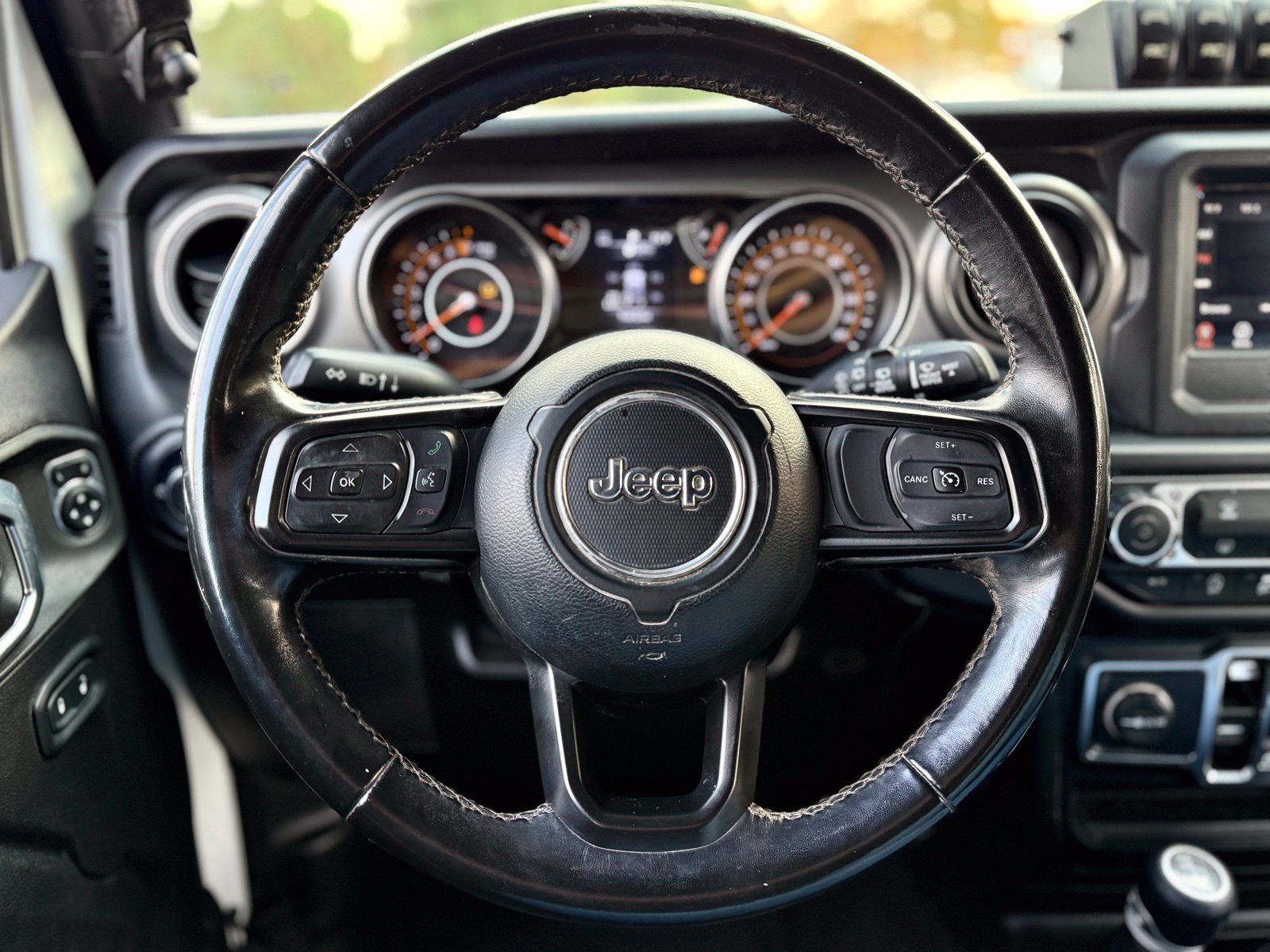 Used 2022 Jeep Wrangler Unlimited Sport w/ Xtreme Recon 35" Tire Package AWD/4WD image 24