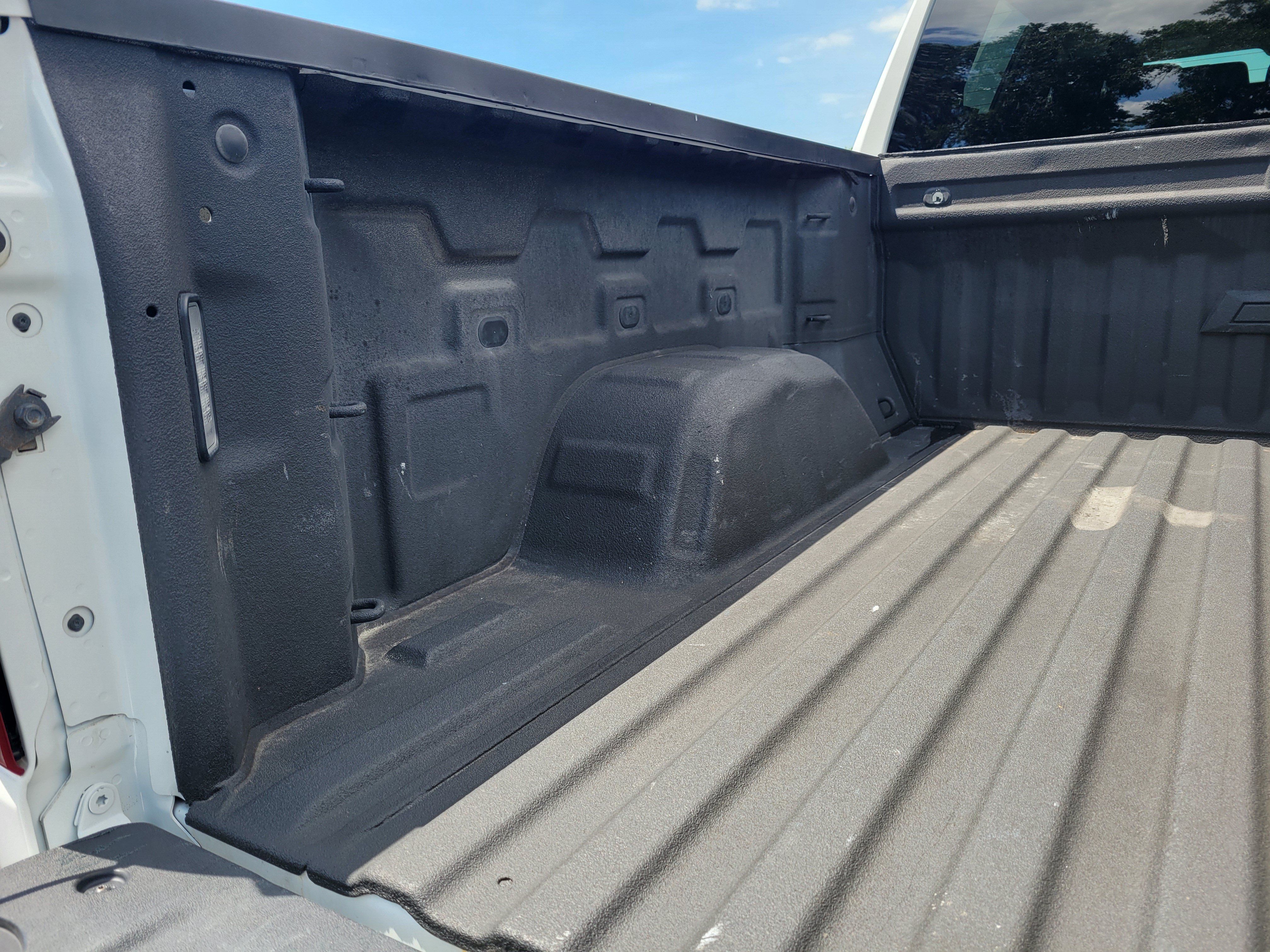 Used 2022 Chevrolet Silverado 1500 Custom AWD/4WD image 9