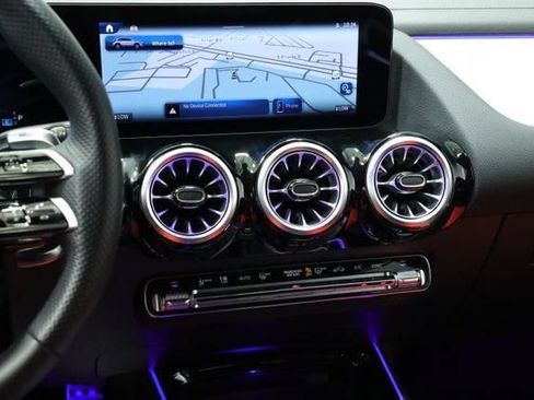 Used 2024 Mercedes-Benz GLA 35 AMG 4MATIC image 14