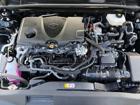 Used 2025 Toyota Camry SE FWD image 31