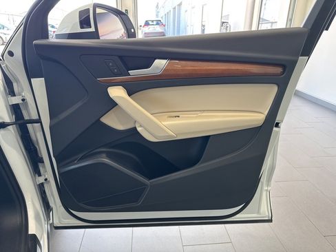 Used 2024 Audi Q5 2.0T Premium w/ Convenience Package image 52