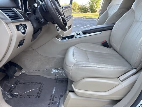 Used 2014 Mercedes-Benz GL 450 4MATIC image 21