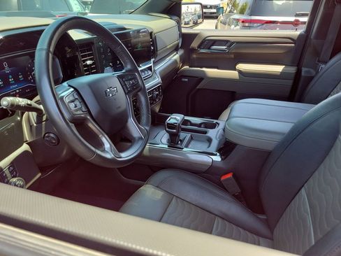 Used 2024 Chevrolet Silverado 1500 ZR2 w/ Technology Package AWD/4WD image 3