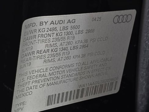 Used 2025 Audi Q5 Premium w/ Convenience Package AWD/4WD image 39