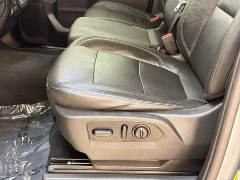 Used 2020 Chevrolet Silverado 1500 LT w/ All-Star Edition image 13