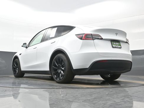 Used 2021 Tesla Model Y 2WD image 27