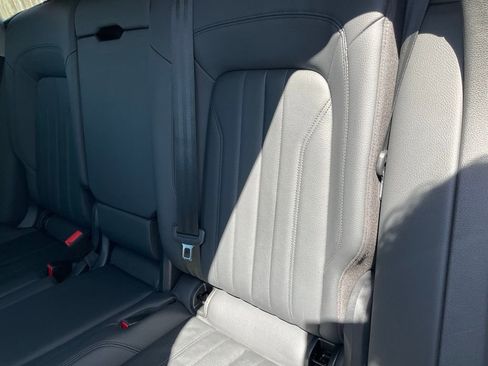 Used 2020 Audi Q5 e Premium w/ Convenience Package image 31