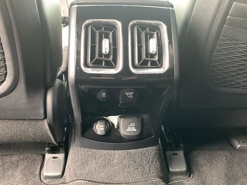 Used 2025 Kia Sorento SX Prestige AWD/4WD image 21