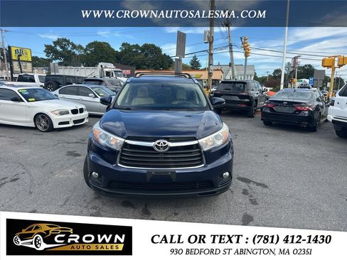 Used 2016 Toyota Highlander XLE AWD/4WD image 2