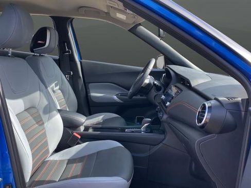Used 2024 Nissan Kicks SR w/ SR Premium Package FWD image 23