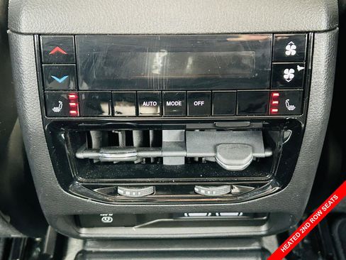 Used 2022 Jeep Grand Cherokee L Limited image 9