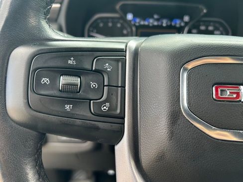 Used 2021 GMC Yukon SLT w/ Rear Media and Nav Package image 31