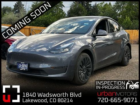 Used 2023 Tesla Model Y Long Range AWD/4WD image 1
