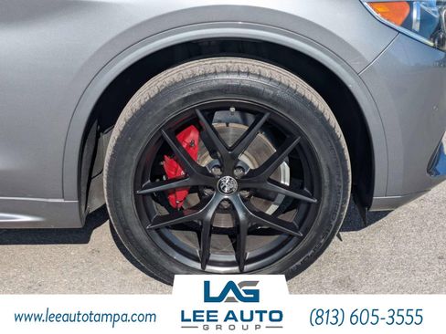 Used 2021 Alfa Romeo Stelvio Ti w/ Nero Edizione AWD/4WD image 10