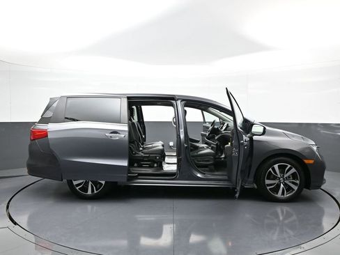 Certified 2024 Honda Odyssey Touring image 43