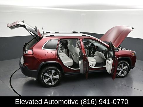 Used 2019 Jeep Cherokee Limited w/ Technology Group image 33