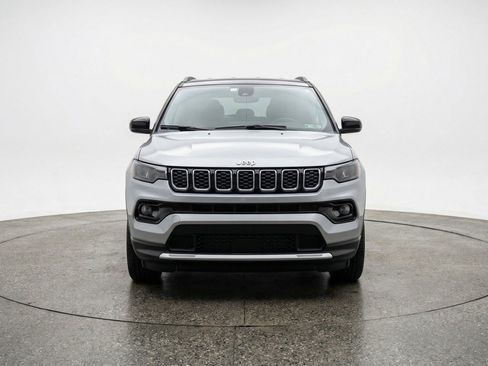 Used 2025 Jeep Compass Limited image 2
