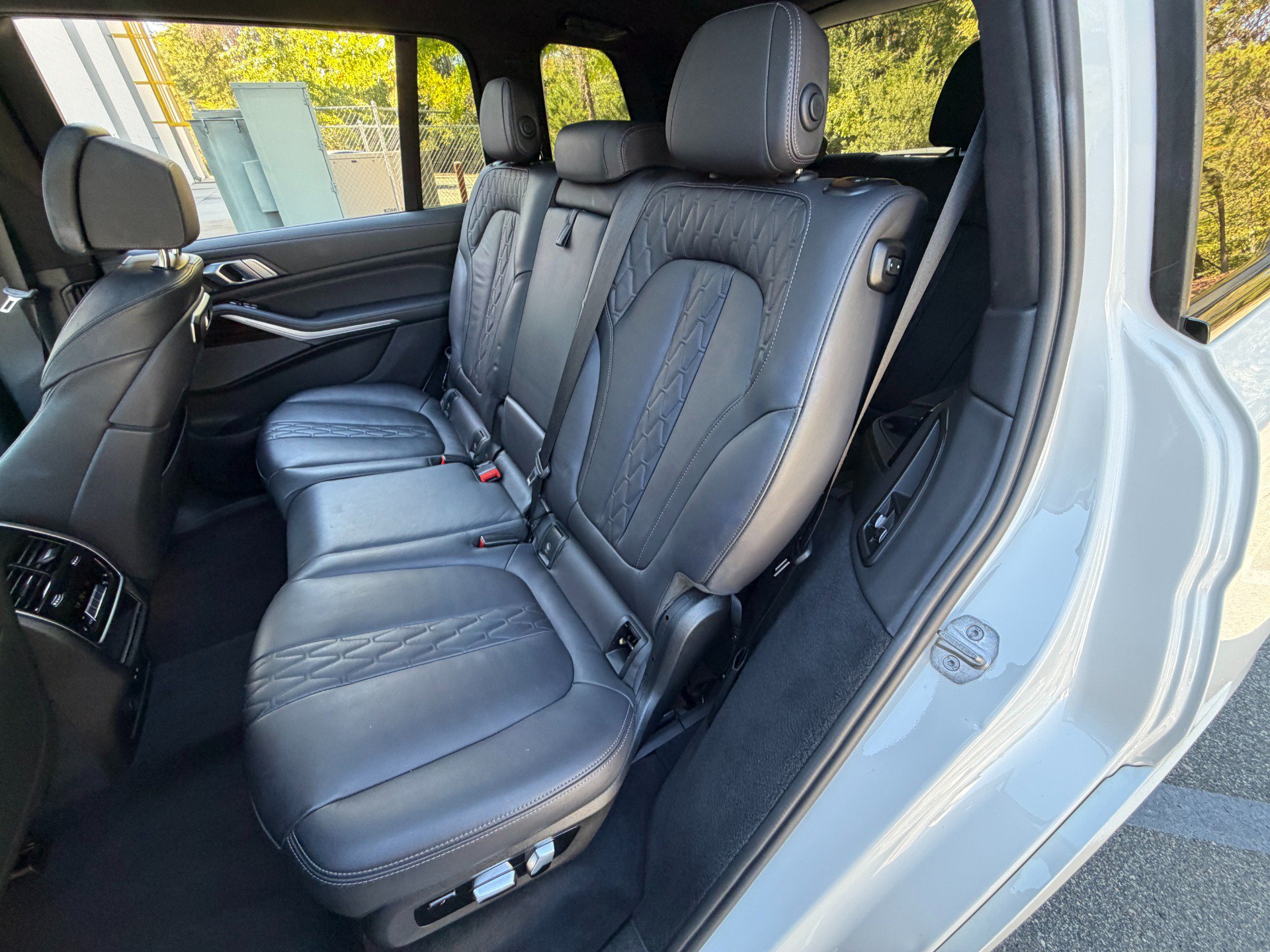 Used 2023 BMW X7 M60i AWD/4WD image 53