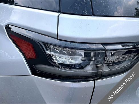 Used 2018 Chevrolet Traverse Premier w/ Redline Edition AWD/4WD image 25