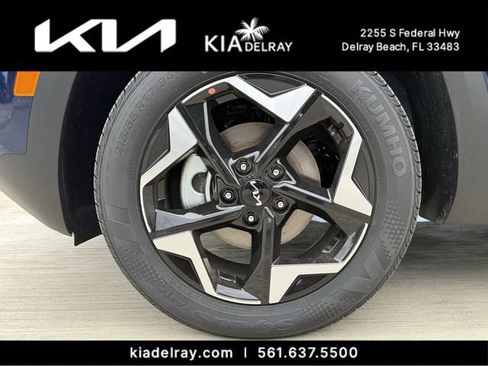 New 2026 Kia Seltos EX FWD image 30