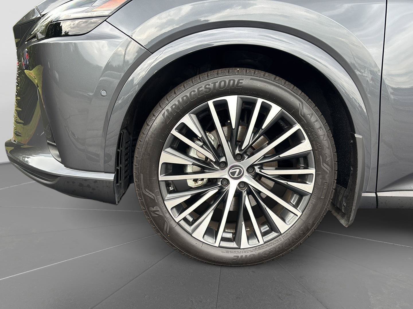 Used 2024 Lexus RX 350 Premium Plus w/ Convenience Package FWD image 9
