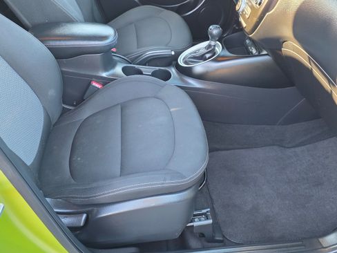 Used 2018 Kia Soul + image 23