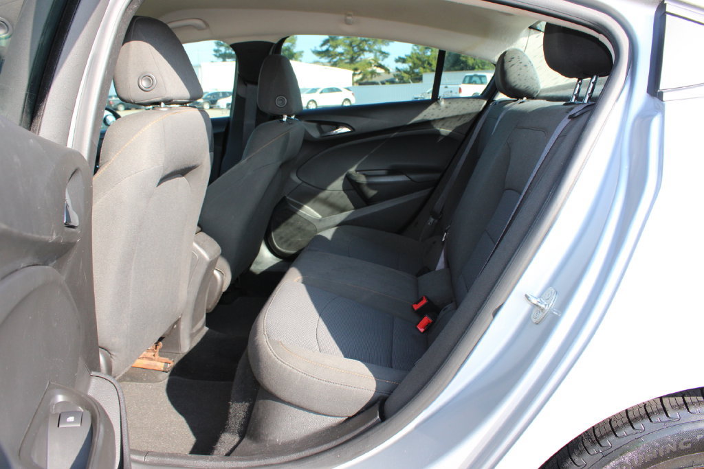 Used 2017 Chevrolet Cruze LS FWD image 10