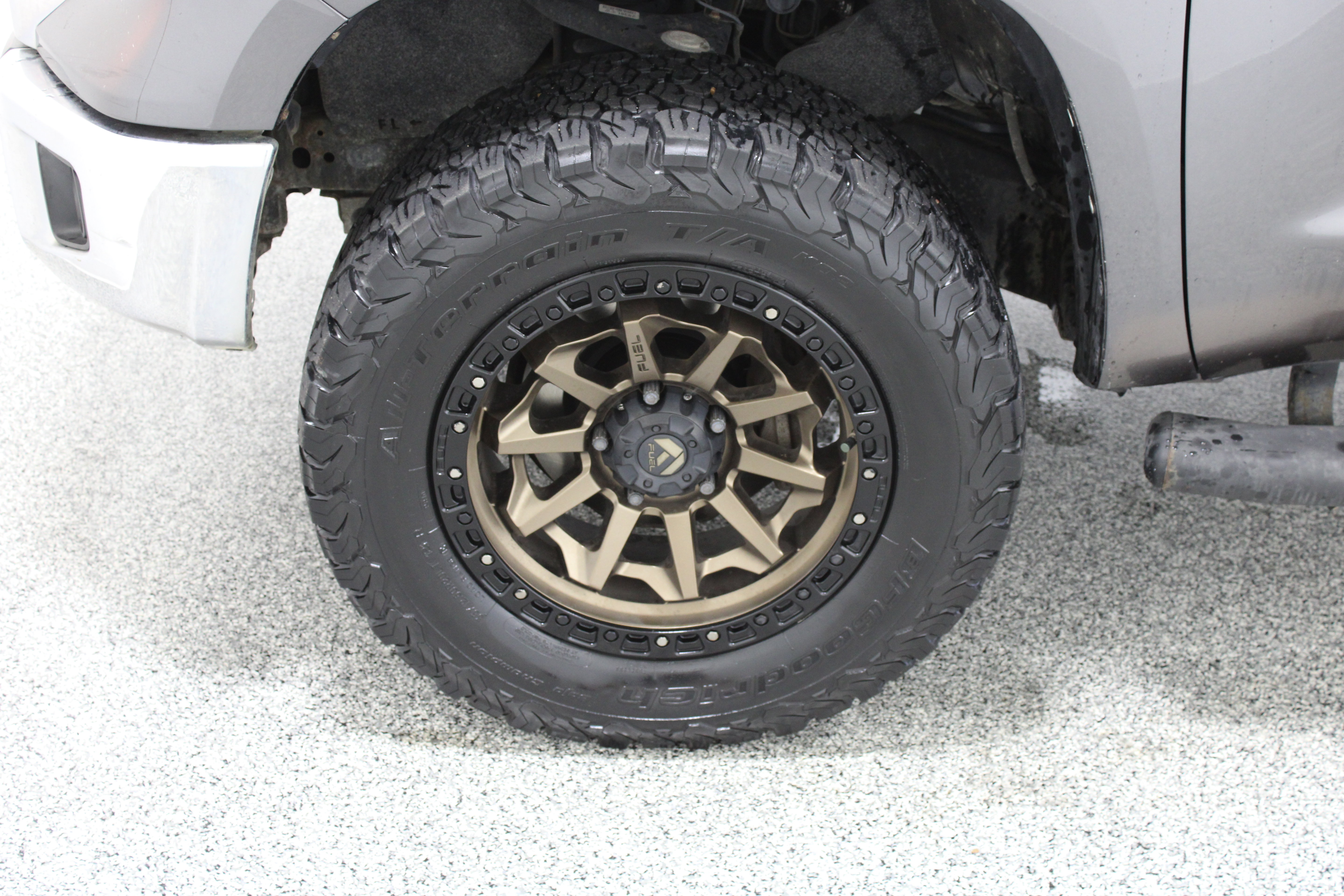 Used 2017 Toyota Tundra SR5 RWD image 12