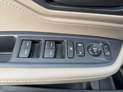 Used 2018 Honda Odyssey EX-L image 16