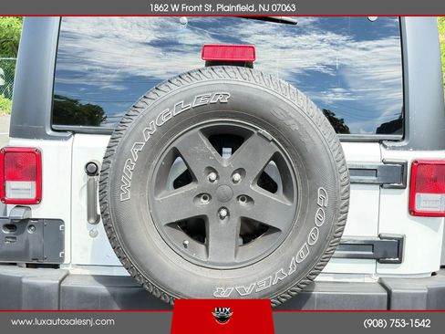 Used 2015 Jeep Wrangler Unlimited Sport w/ Quick Order Package 24S AWD/4WD image 35