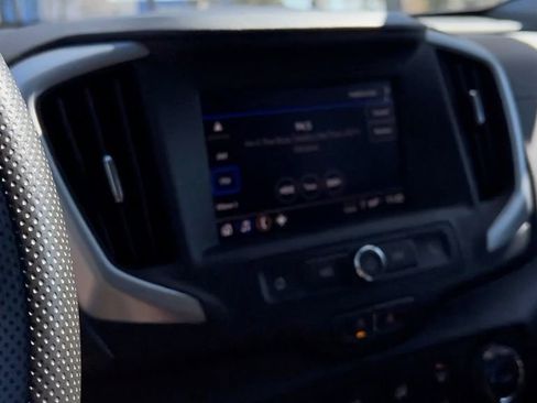 Used 2024 GMC Terrain SLE image 27