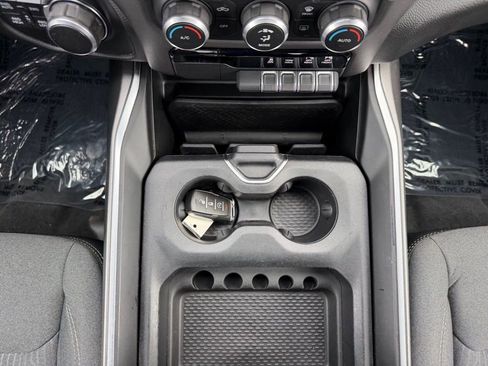 Used 2019 RAM 1500 Big Horn image 9