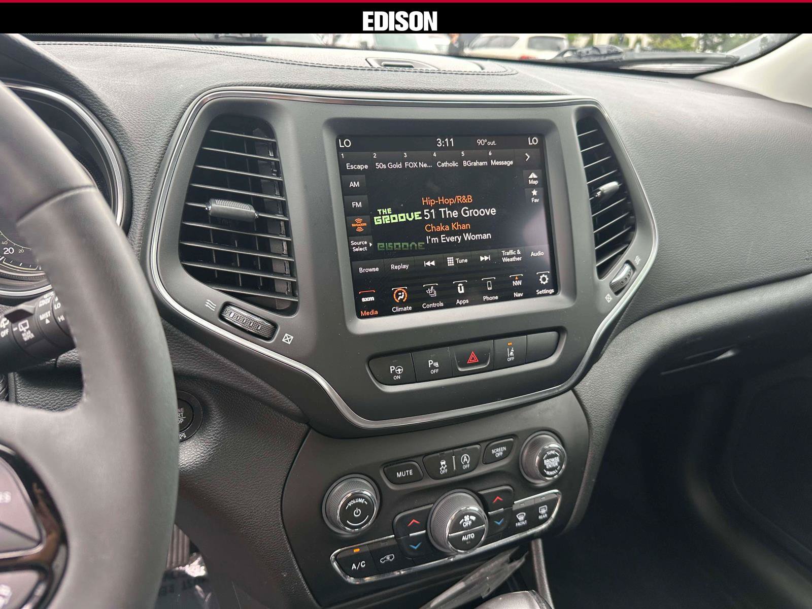 Used 2023 Jeep Cherokee Altitude Lux AWD/4WD image 28
