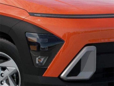 New 2026 Hyundai Kona SE image 9