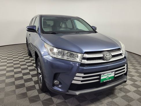 Used 2018 Toyota Highlander Plus AWD/4WD image 13