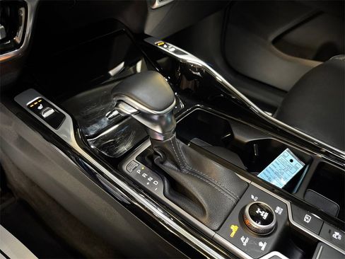 Certified 2023 Kia Sorento SX image 21