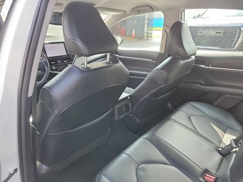 Used 2023 Toyota Camry XSE image 12