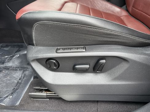 Used 2022 Volkswagen Atlas Cross Sport SEL Premium R-Line image 16