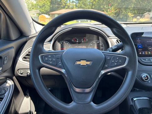 Used 2025 Chevrolet Malibu LT FWD image 29