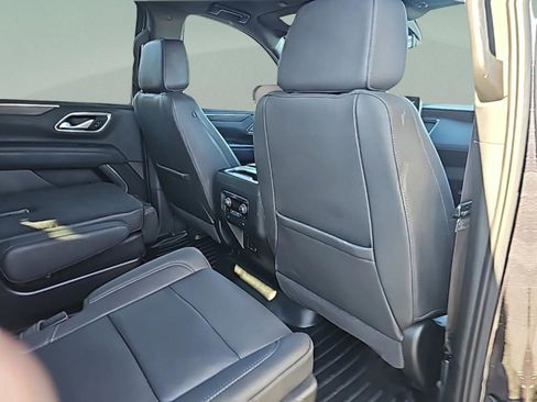 Used 2022 Chevrolet Tahoe Z71 w/ Luxury Package image 24