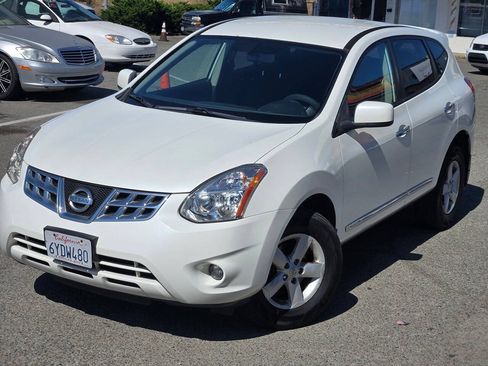 Used 2013 Nissan Rogue S w/ Special Edition Pkg FWD image 3