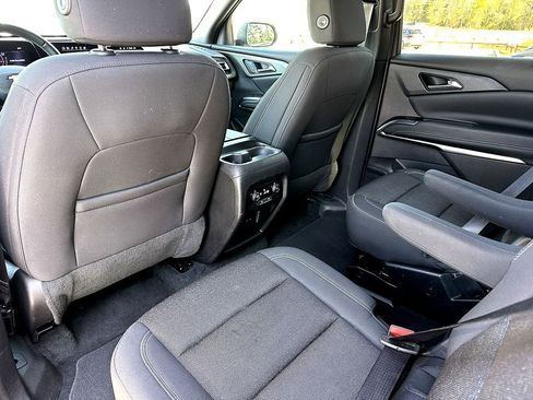 Used 2024 Chevrolet Traverse LT image 20