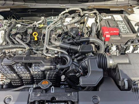 New 2025 Nissan Altima 2.5 SR image 15