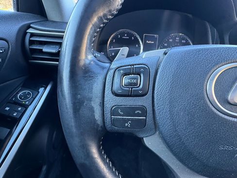 Used 2018 Lexus IS 300 AWD image 20