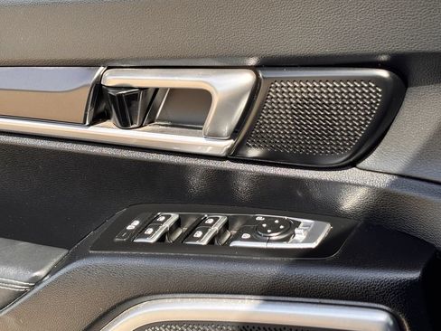 Used 2023 Kia Telluride S w/ S Sunroof Package FWD image 19