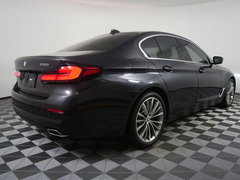 Used 2023 BMW 530i w/ Premium Package image 3